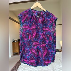 J Crew 100% silk sleeveless shirt with piping